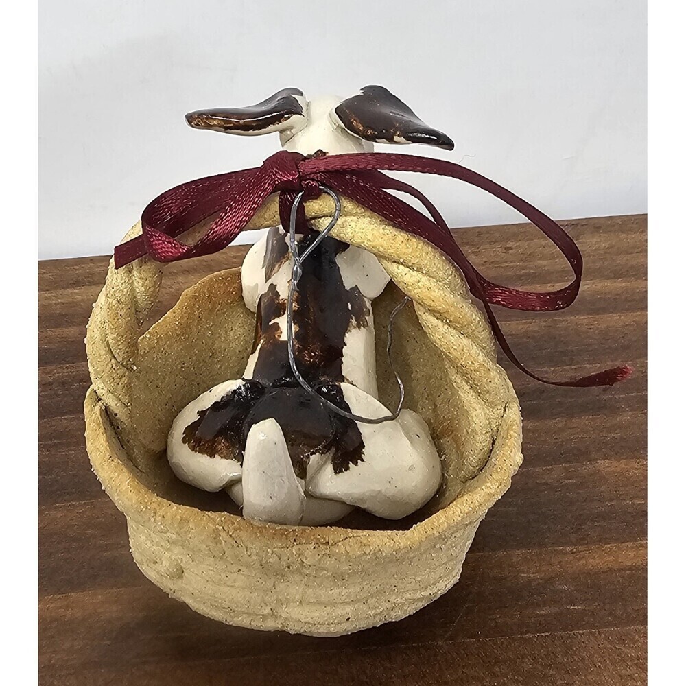 Vtg Artisan Pottery Whimsical Dachshund In A Basket Ornament Claire Barr Wilson - Picture 4 of 10